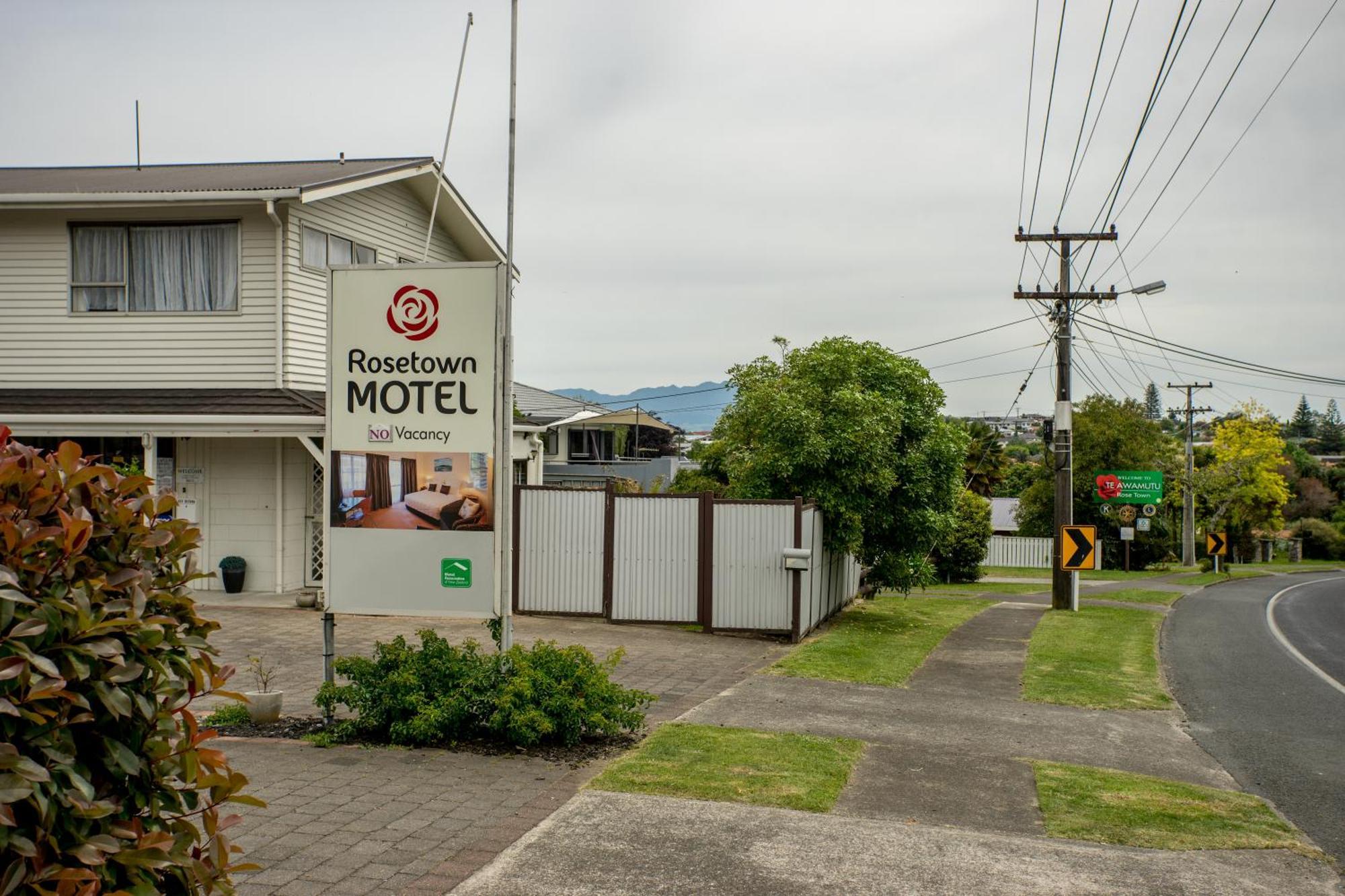 Rosetown Motel Те-Авамуту Екстер'єр фото